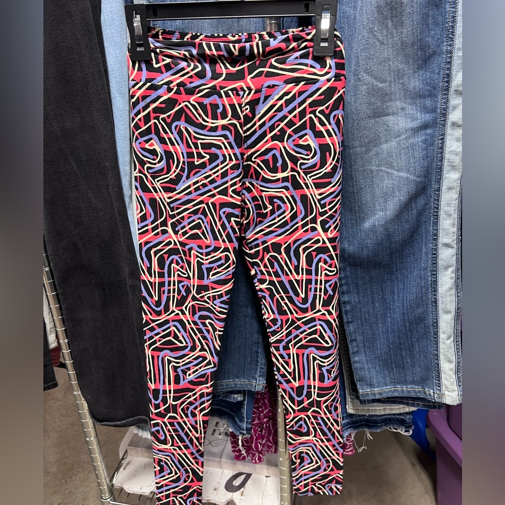 Girls Lularoe leggings size tween